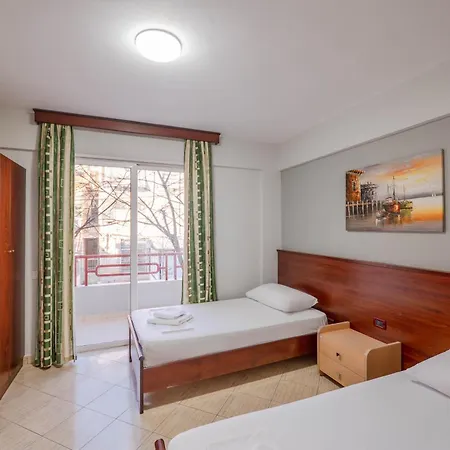 Venera Hotel *