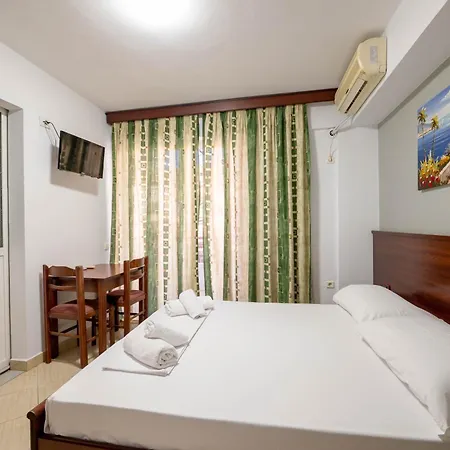 Venera Hotel *