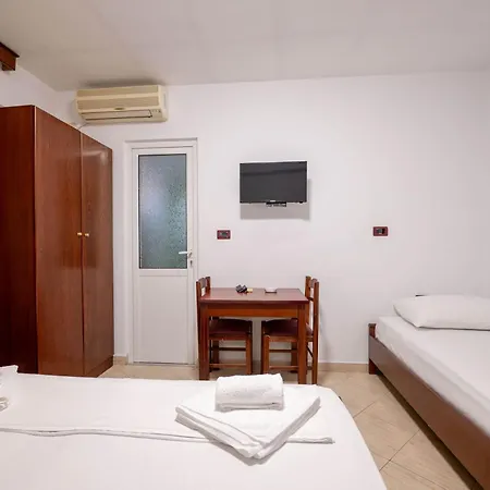 Venera Hotel *