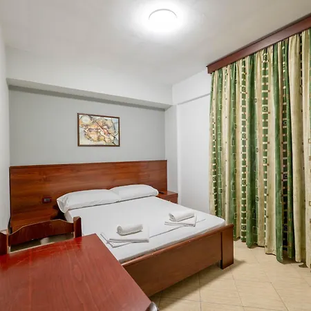 Venera Hotel *
